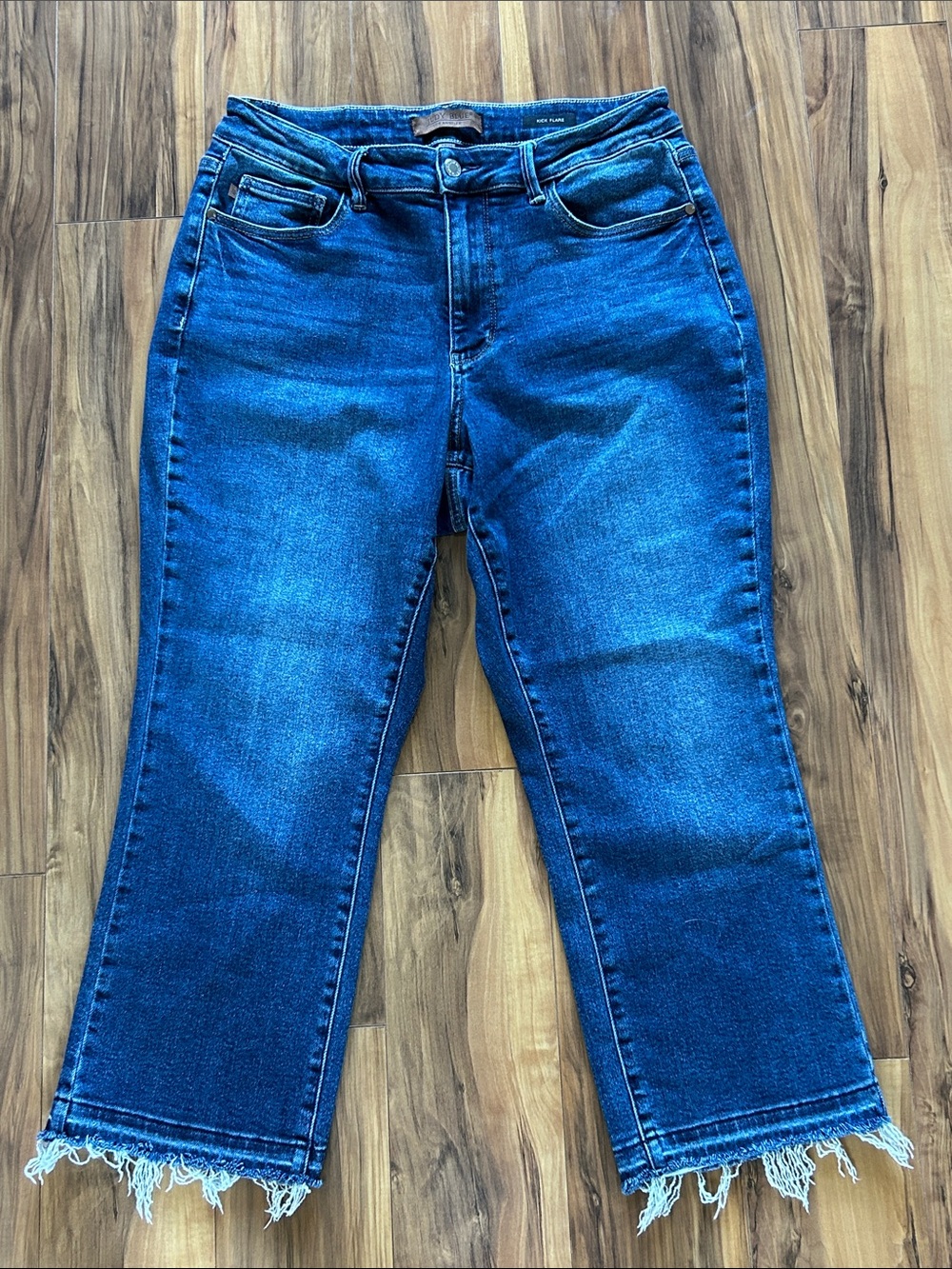 Judy Blue Kick Flare Cropped Frayed-Hem Jeans - Picture 8 of 8